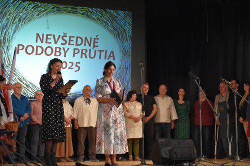FOTO - Nevšedné podoby prútia 12.4.2025 – fotografia 446